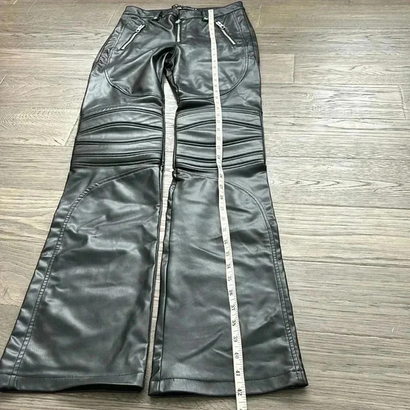 ✨🆕Zara🆕✨ | Black faux  leather zippered moto lined pants with padded knees - Picture 13 of 16